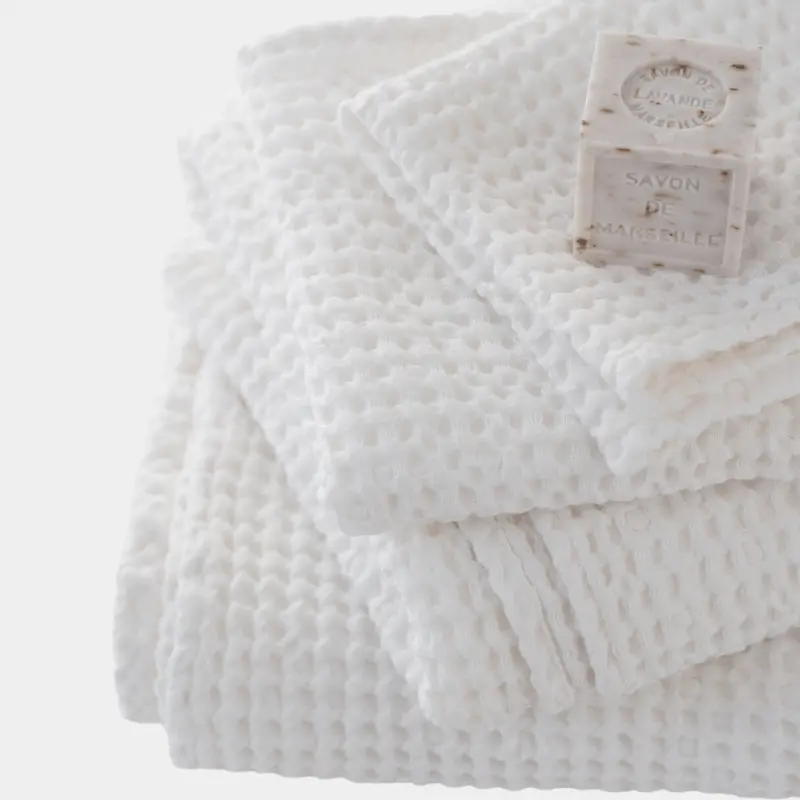Premium Honeycomb Waffle Bath Towel 1